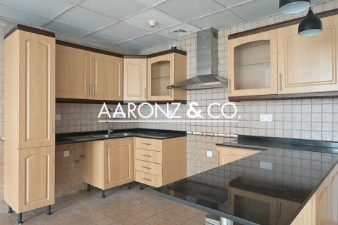 2 bedrooms Apartment in Jumeirah Lake Towers, UAE No. 136863 12