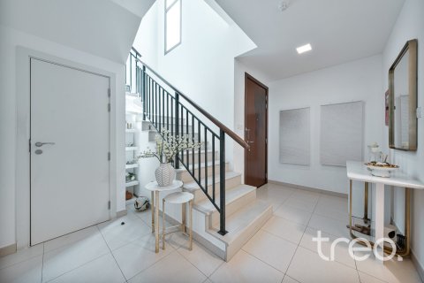 Townhouse de 4 dormitorios en Naseem Townhouses, UAE No. 188036 4