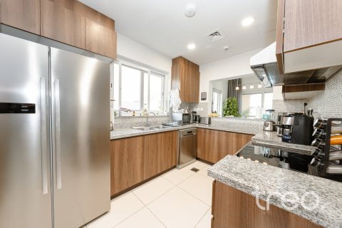 Townhouse de 3 dormitorios en Dubai, UAE No. 188033 6