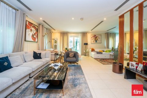 Villa de 3 dormitorios en Dubai, UAE No. 140607 6