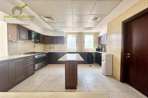 Villa de 5 dormitorios en Al Hamra Village, UAE No. 75273 11