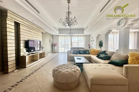 Villa de 5 dormitorios en Al Hamra Village, UAE No. 75273 6