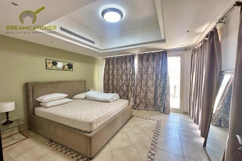 Villa de 5 dormitorios en Al Hamra Village, UAE No. 75273 18