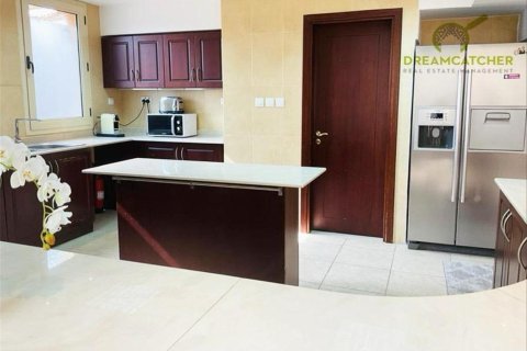 Villa de 5 dormitorios en Al Hamra Village, UAE No. 75273 12