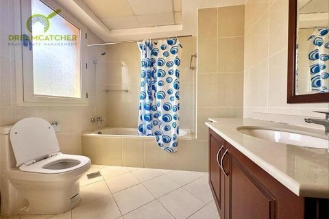 Villa de 5 dormitorios en Al Hamra Village, UAE No. 75273 22
