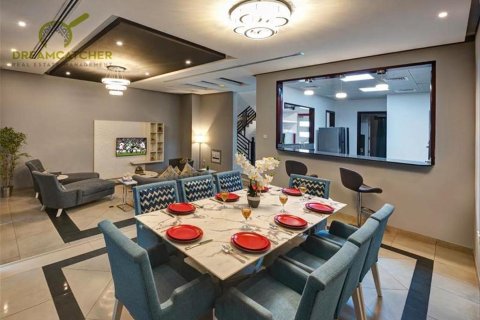 Villa de 3 dormitorios en Al Hamra Village, UAE No. 75267 4