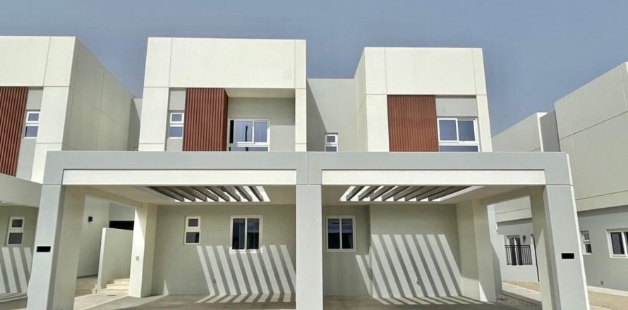 3 bedrooms Villa in Dubai, UAE No. 173270