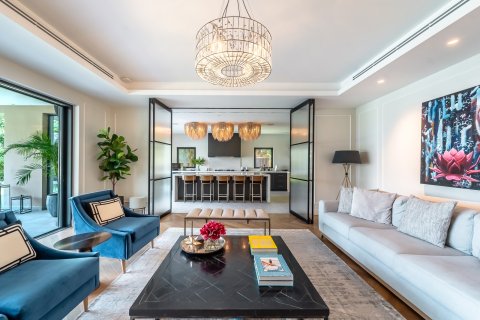 Вилла с 6 спальнями в Дубай, ОАЭ №147084 9