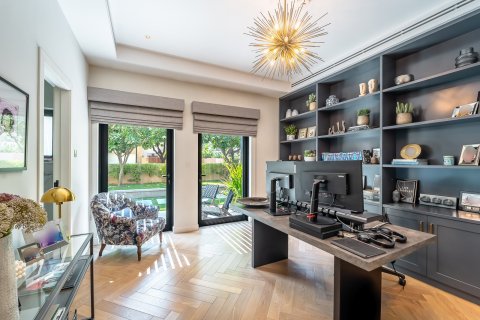 Вилла с 6 спальнями в Дубай, ОАЭ №147084 19