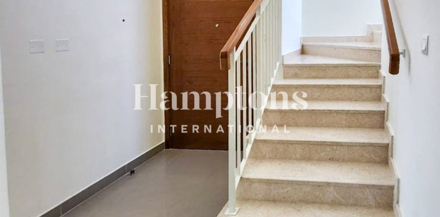 Villa de 4 dormitorios en Maple 3, UAE No. 151331