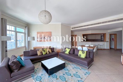 Apartment de 4 dormitorios en FIVE Palm Jumeirah, UAE No. 151336 12
