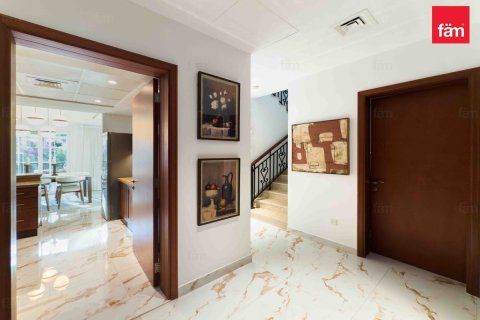 4 bedrooms Villa in Dubai, UAE No. 164806 22