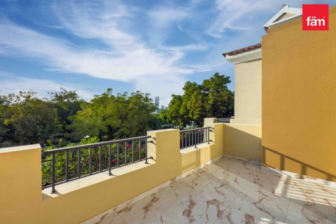 4 bedrooms Villa in Dubai, UAE No. 164806 24