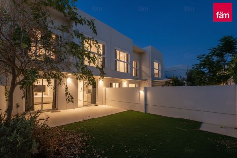 3 bedrooms Townhouse in Dubai, UAE No. 188297