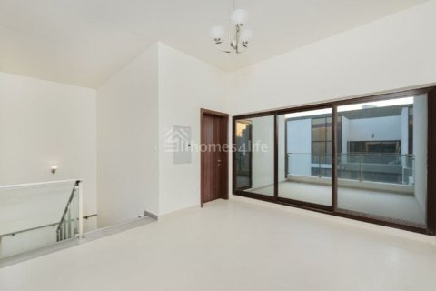 4 bedrooms Villa in District 11, UAE No. 141939 4