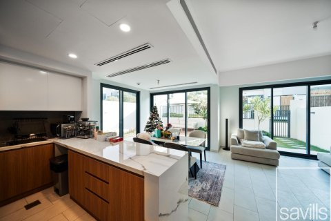 Таунхаус с 4 спальнями в Villanova, ОАЭ №136624 3