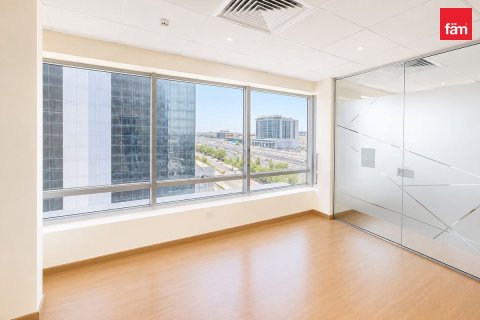81.7m² Office in Dubai, UAE No. 199439 4