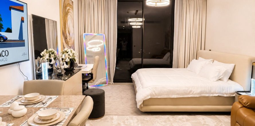 Studio Apartment in Business Bay, UAE No. 199435