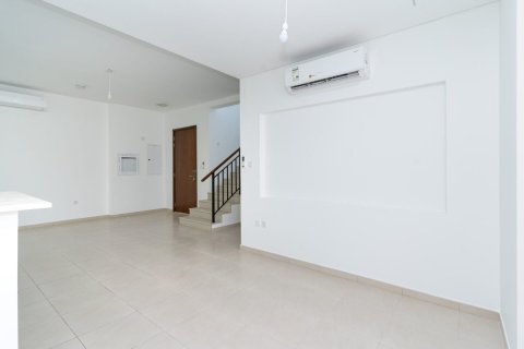 Таунхаус с 3 спальнями в Zahra Townhouses, ОАЭ №166951 5