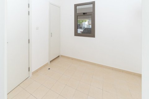 Таунхаус с 3 спальнями в Zahra Townhouses, ОАЭ №166951 10