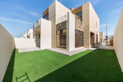 4 bedrooms Villa in District 11, UAE No. 148410 7