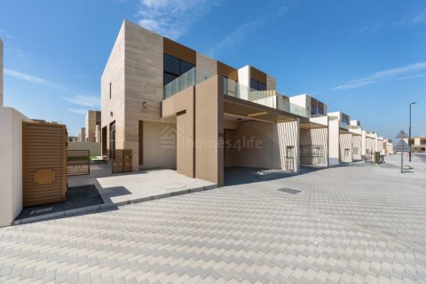 4 bedrooms Villa in District 11, UAE No. 148410