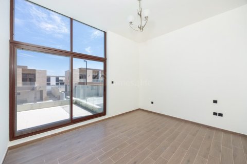 4 bedrooms Villa in District 11, UAE No. 148410 4
