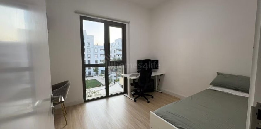 2 bedrooms Apartment in Zahra Apartments, UAE No. 155206