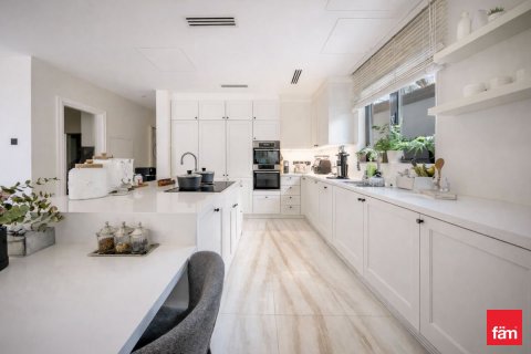 4 bedrooms Villa in Jumeirah Islands, UAE No. 143585 5