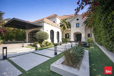 4 bedrooms Villa in Jumeirah Islands, UAE No. 143585