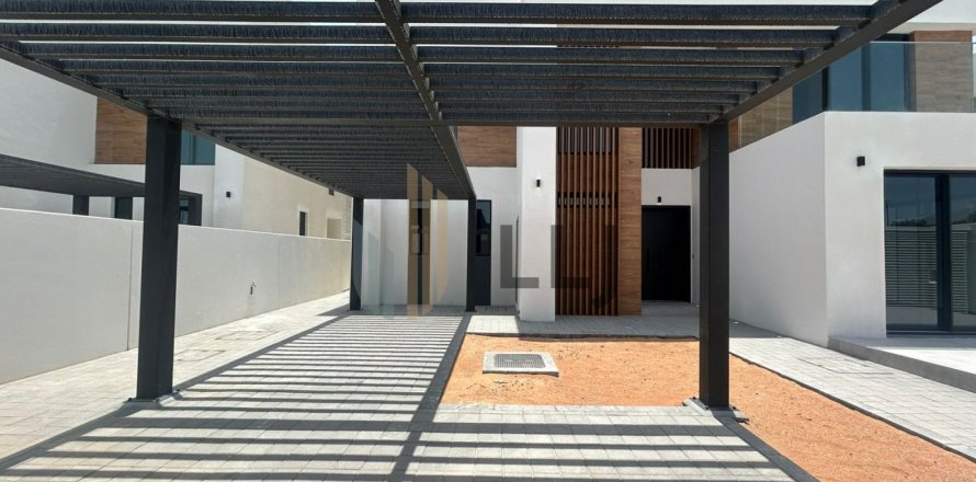 Villa de 5 dormitorios en  Saadiyat Island, UAE No. 102042