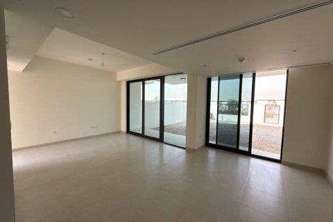 Таунхаус с 3 спальнями в Town Square, ОАЭ №142007