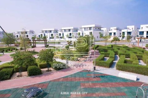 Вилла с 4 спальнями в Sharjah Waterfront City, ОАЭ №186563 26