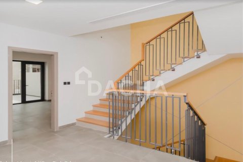 Вилла с 4 спальнями в District 10, ОАЭ №155477 5