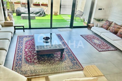 Вилла с 4 спальнями в District 10, ОАЭ №155477 14