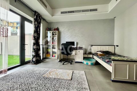 Вилла с 4 спальнями в District 10, ОАЭ №155477 9