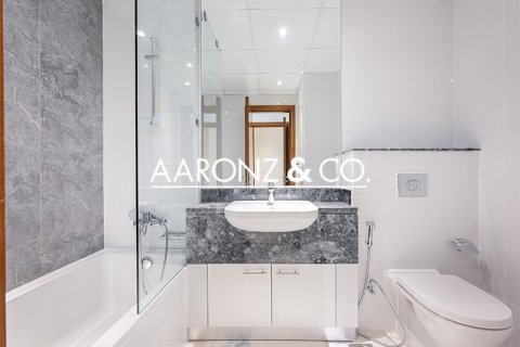 4 bedrooms Apartment in Business Bay, UAE No. 145096 13