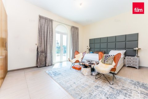Villa de 4 dormitorios  No. 115311 12