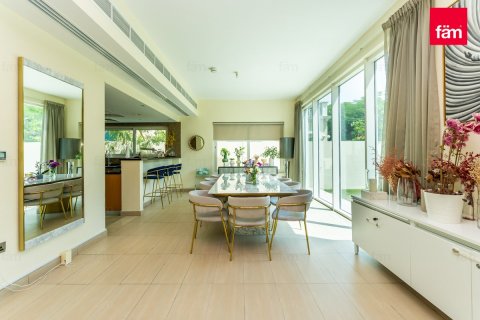 Villa de 4 dormitorios  No. 115311 14