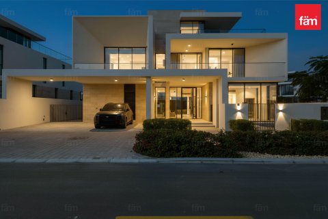 Villa de 5 dormitorios  No. 134855