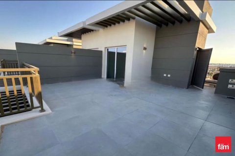 4 bedrooms Townhouse  No. 132011 2