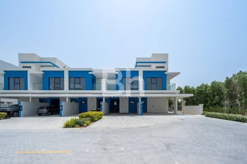 Villa de 5 dormitorios  No. 114772 2
