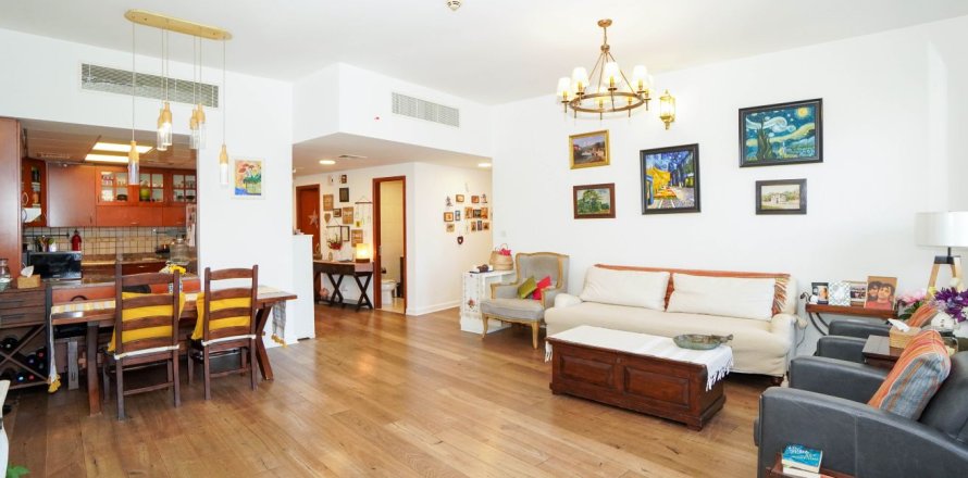 Квартира с 2 спальнями в Motor City, ОАЭ №135114