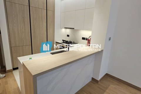 1 bedroom Apartment in Abu Dhabi, UAE No. 107053 8