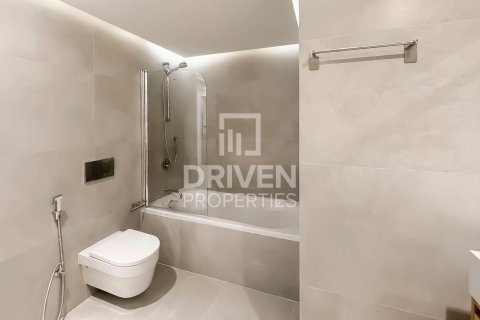 Studio Apartment in Boulevard Central Towers, UAE No. 192326 5