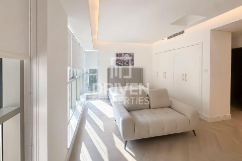 Studio Apartment in Boulevard Central Towers, UAE No. 192326 3