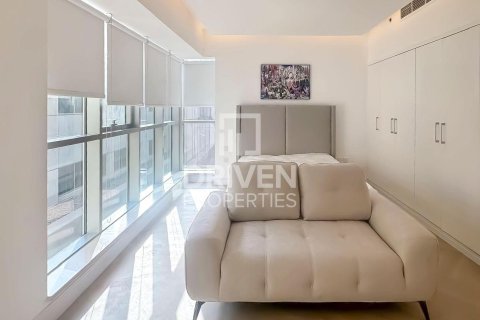 Studio Apartment in Boulevard Central Towers, UAE No. 192326 4