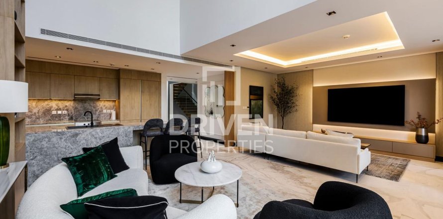Villa de 3 dormitorios en Jumeirah Bay Island, UAE No. 83945