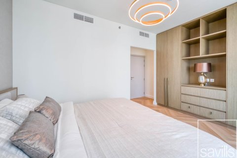 Квартира с 2 спальнями в EMAAR Beachfront, ОАЭ №194465 11