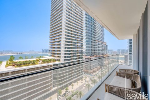 Квартира с 2 спальнями в EMAAR Beachfront, ОАЭ №194465 5